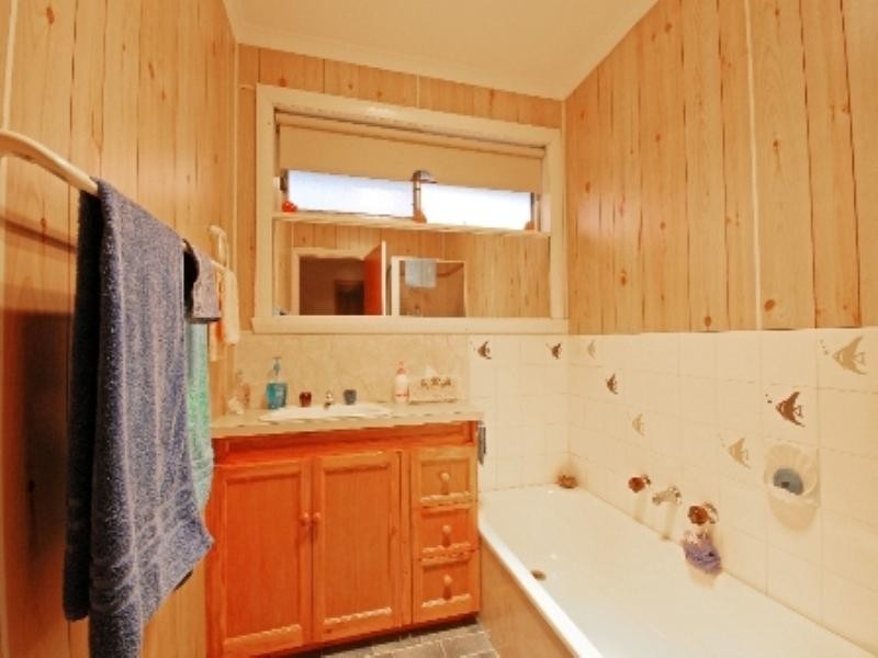 51 Sandringham Parade, Newtown VIC 3220