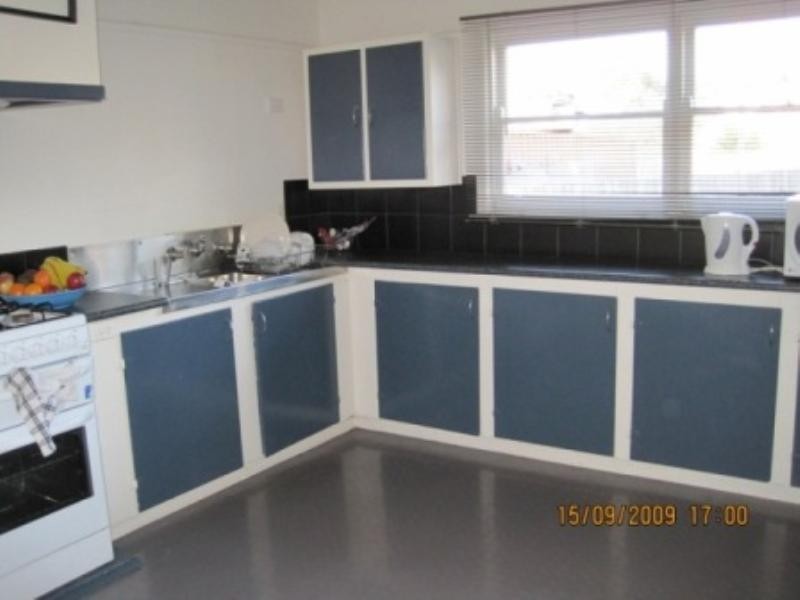 14 Riversdale Road, Newtown VIC 3220