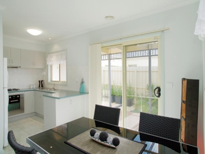 1/163 Victoria Street, North Geelong VIC 3215