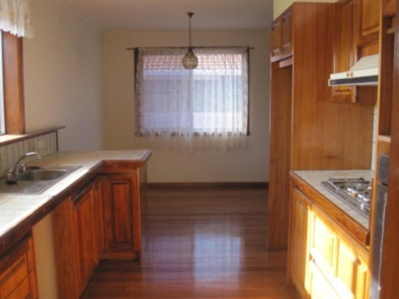 36 Neil Street, Bell Post Hill VIC 3215