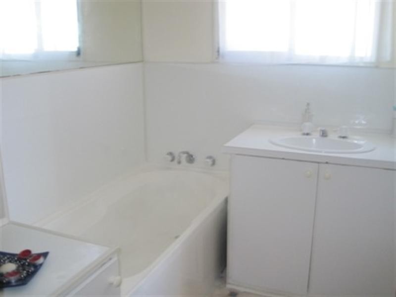 2 Weir Court, Corio VIC 3214