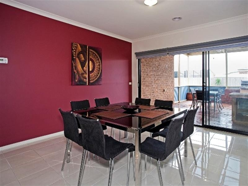 18 Haugh Street, Lovely Banks VIC 3221