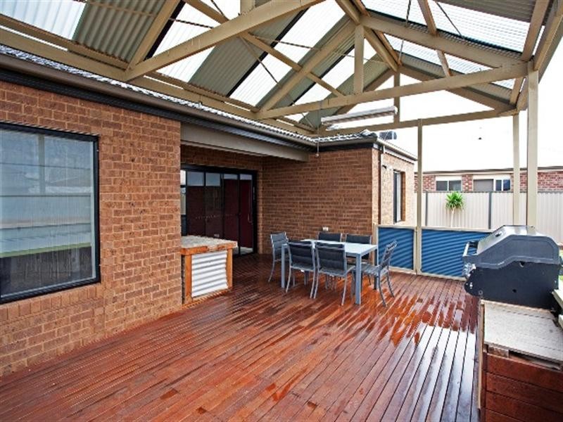 18 Haugh Street, Lovely Banks VIC 3221