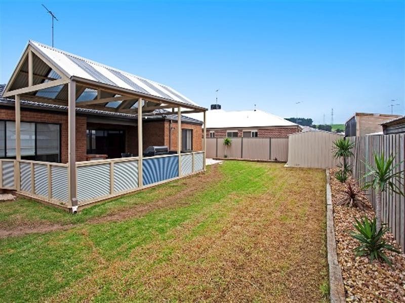 18 Haugh Street, Lovely Banks VIC 3221