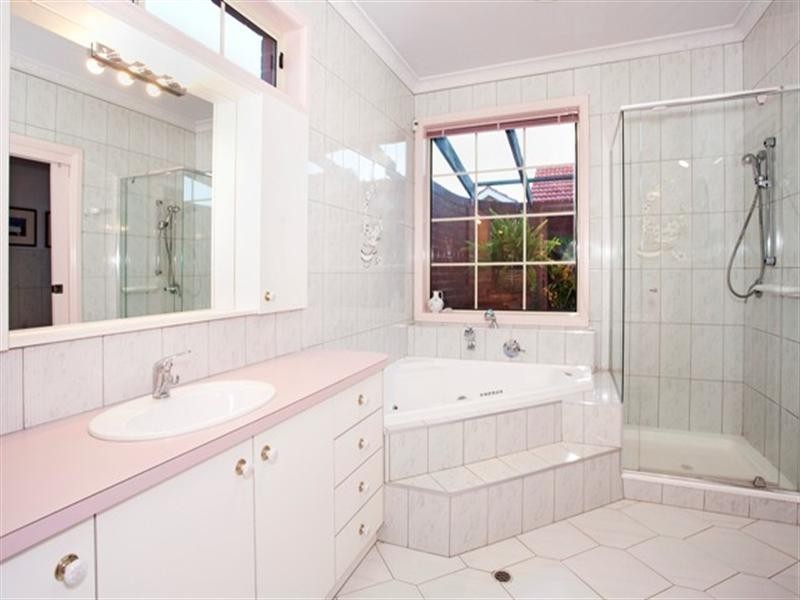 40 Walker Street, Rippleside VIC 3215