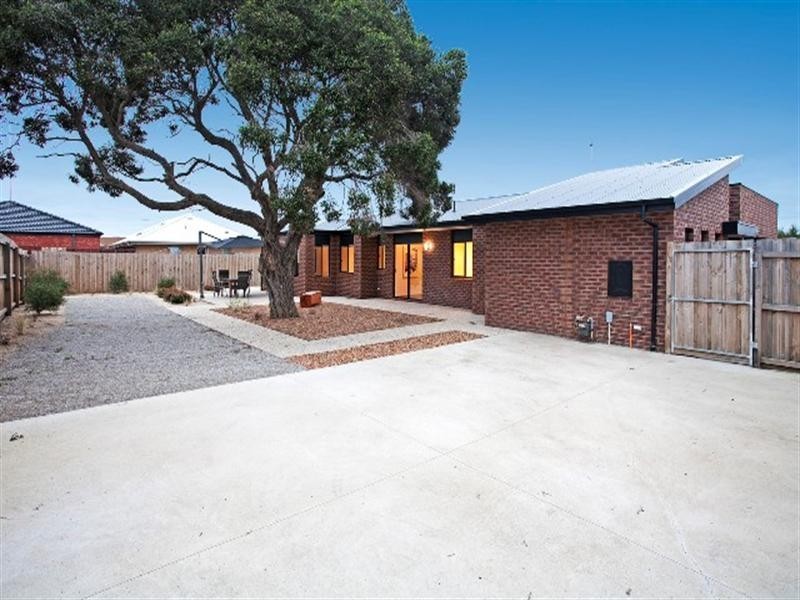 26 Park Street, Belmont VIC 3216