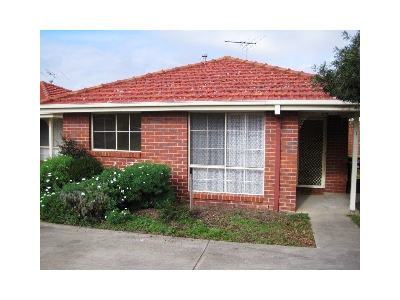 1/45 Glastonbury Drive, Highton VIC 3216