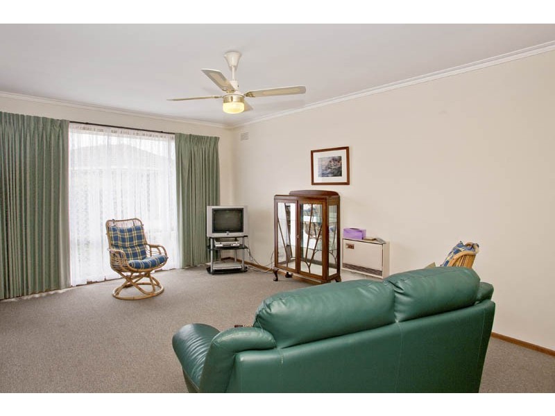 2/216 Wilsons Road, Whittington VIC 3219