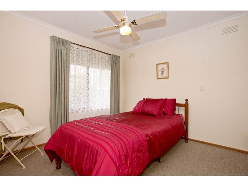 2/216 Wilsons Road, Whittington VIC 3219