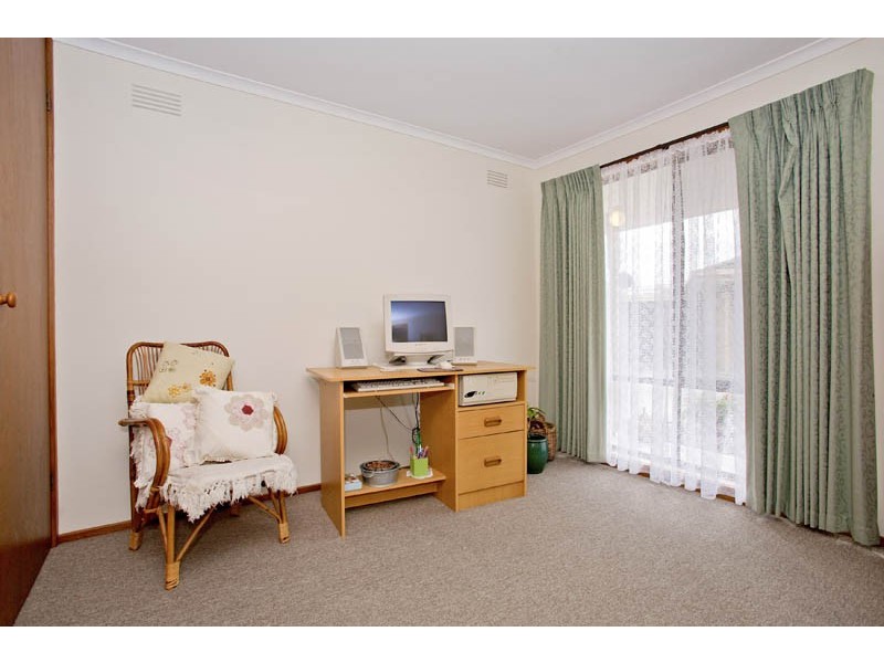 2/216 Wilsons Road, Whittington VIC 3219