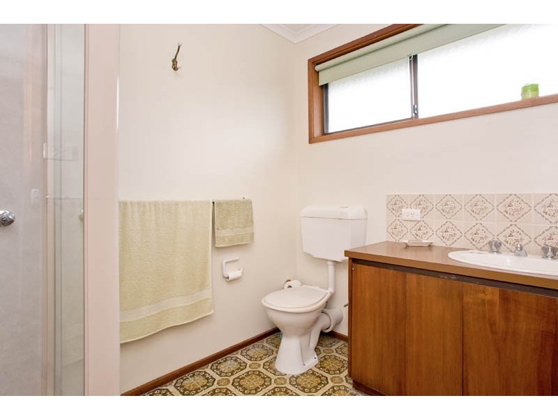 2/216 Wilsons Road, Whittington VIC 3219