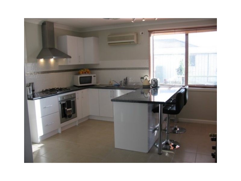 32 Mernda Parade, Belmont VIC 3216