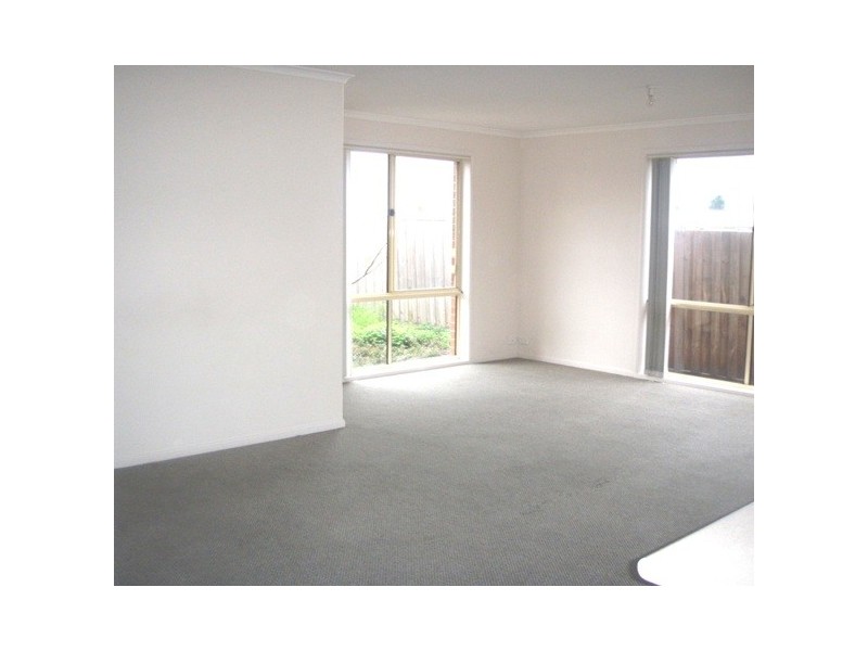 2/6 Isabella Street, Grovedale VIC 3216