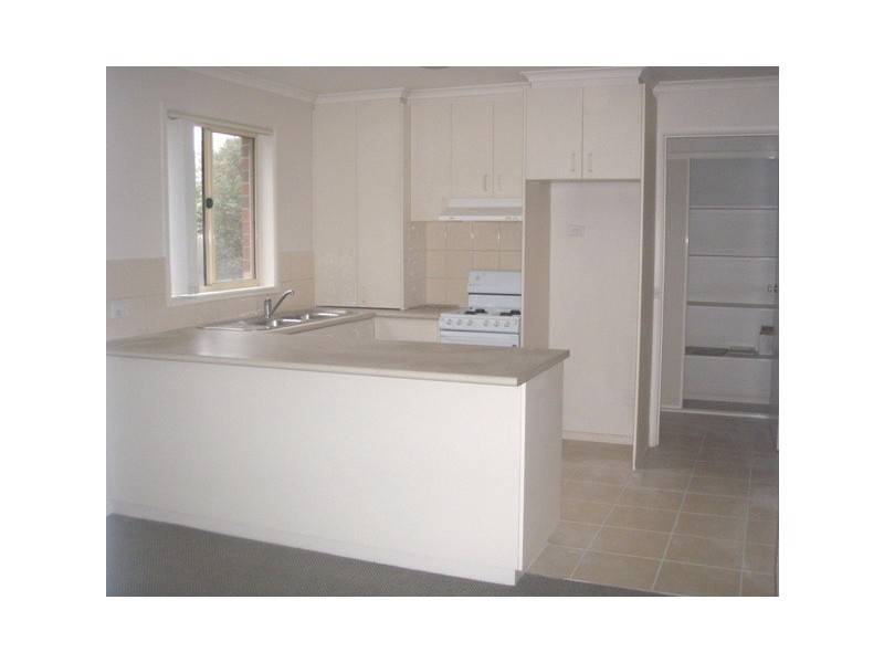 2/6 Isabella Street, Grovedale VIC 3216