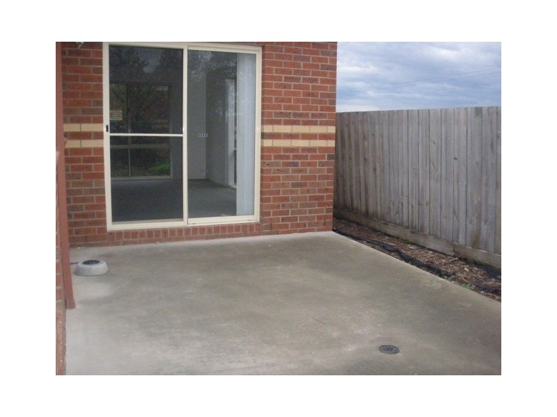 2/6 Isabella Street, Grovedale VIC 3216