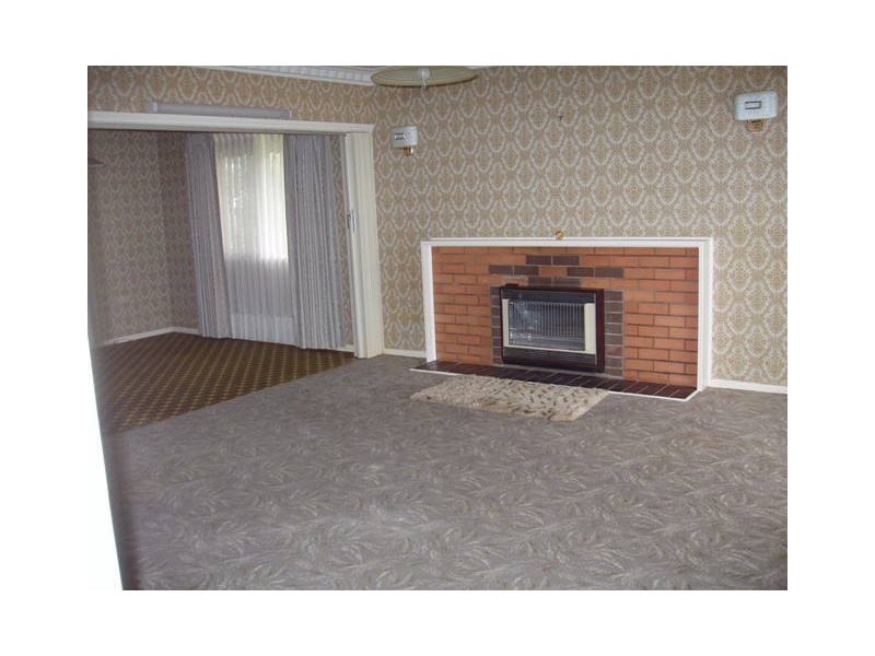 4 Pickett Crescent, Belmont VIC 3216