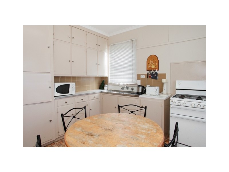 8 Jay Street, Norlane VIC 3214