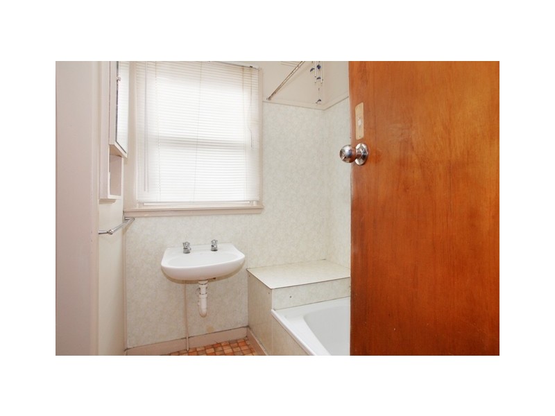 8 Jay Street, Norlane VIC 3214