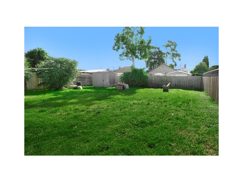 8 Jay Street, Norlane VIC 3214