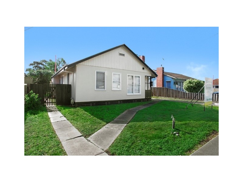 8 Jay Street, Norlane VIC 3214