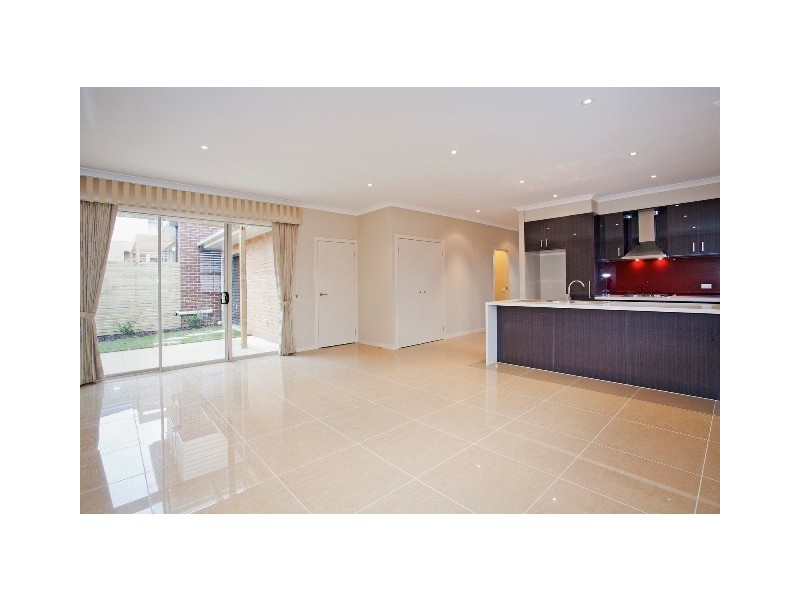 9/100-108 West Fyans Street, Newtown VIC 3220