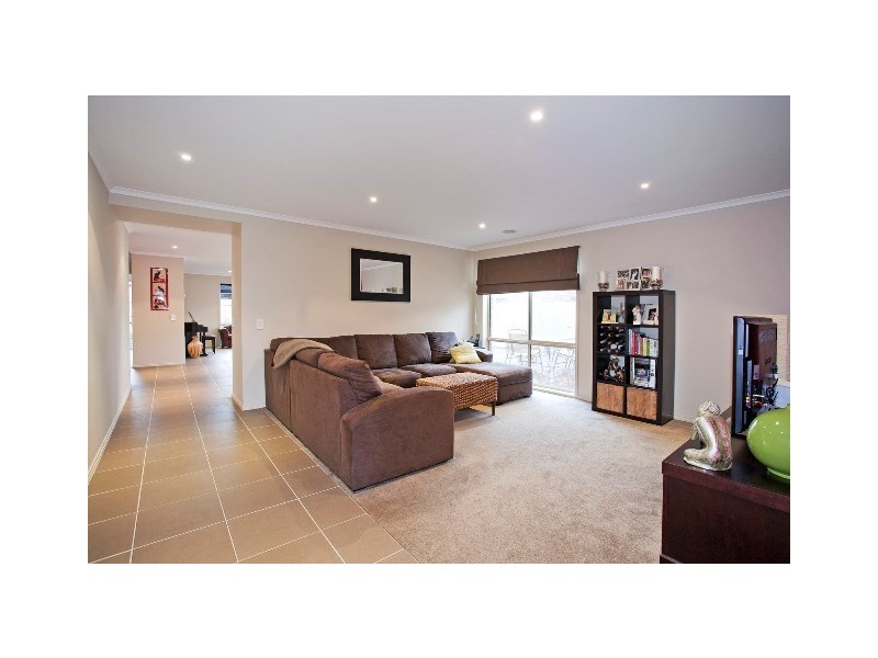 2 Geraghty Court, Lovely Banks VIC 3221