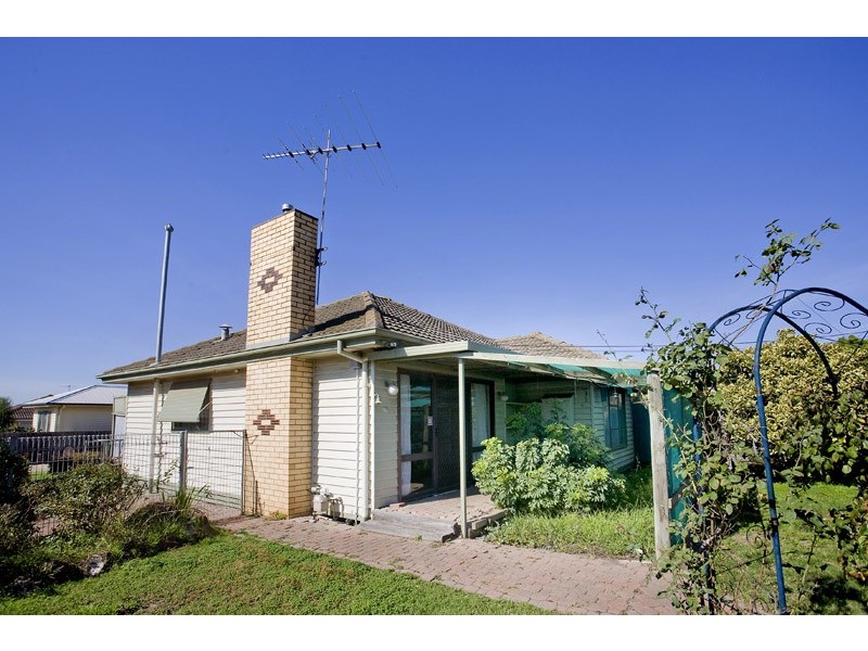 9 Derby Road, Herne Hill VIC 3218