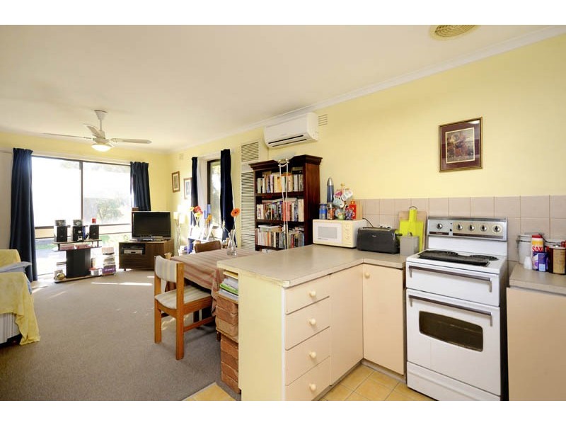 1/1 Clydesdale Crescent, Belmont VIC 3216