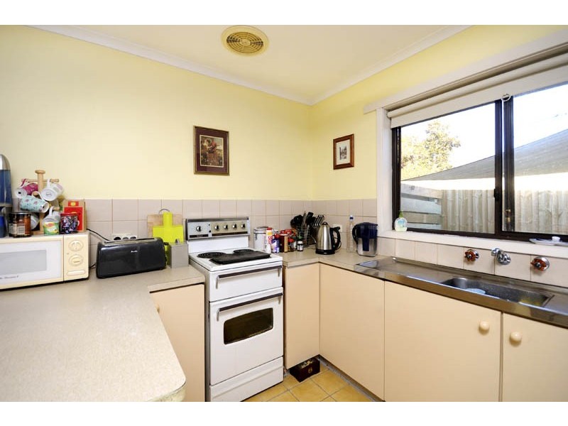 1/1 Clydesdale Crescent, Belmont VIC 3216