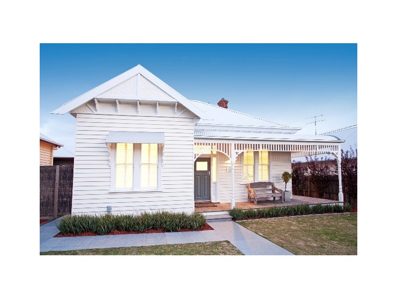 25 Daisy Street, Newtown VIC 3220