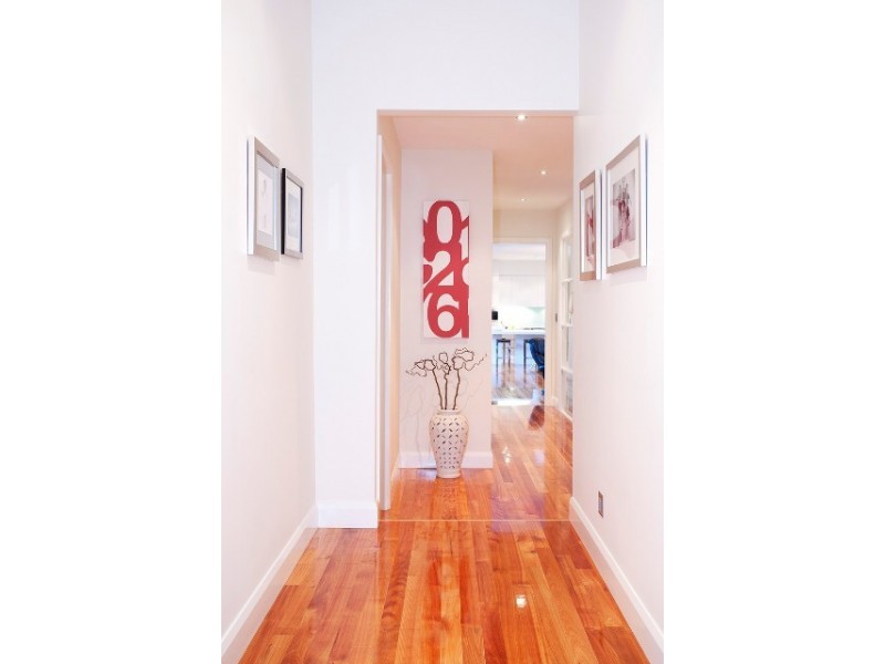 25 Daisy Street, Newtown VIC 3220