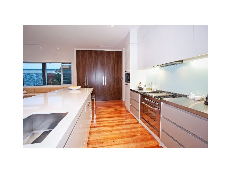 25 Daisy Street, Newtown VIC 3220