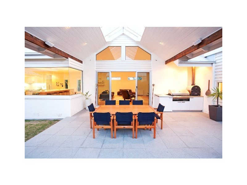 25 Daisy Street, Newtown VIC 3220