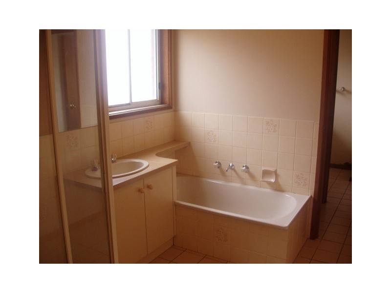 6/43-45 Tucker Street, Breakwater VIC 3219