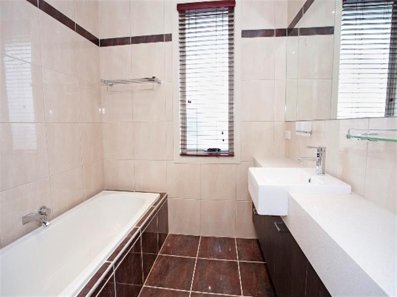 6/100-108 West Fyans Street, Newtown VIC 3220