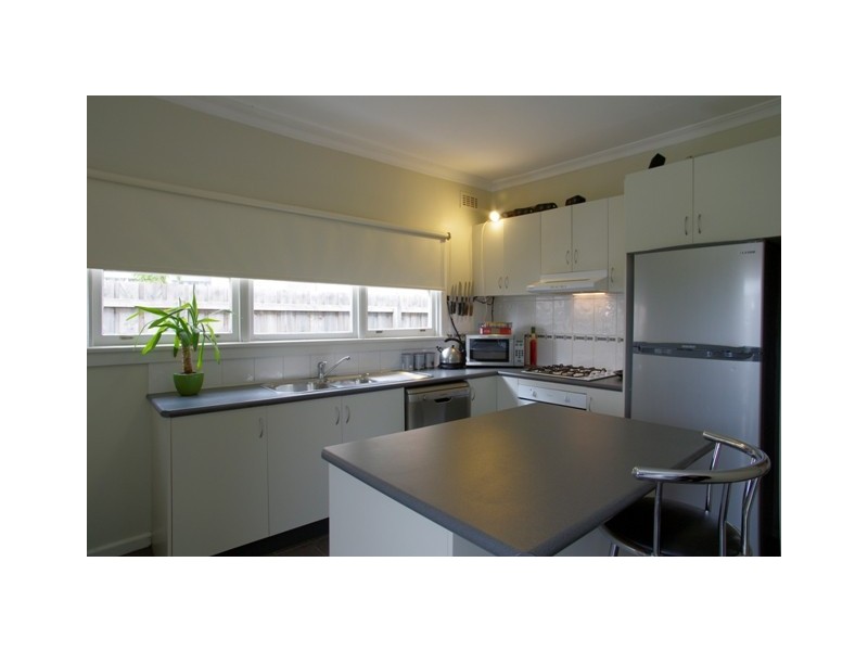 1/18 Walsh Grove, North Geelong VIC 3215