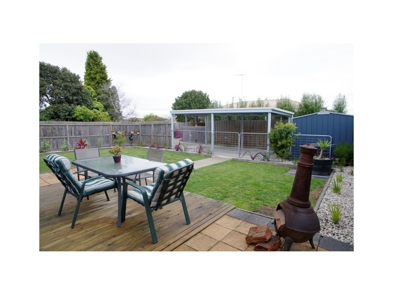 1/18 Walsh Grove, North Geelong VIC 3215