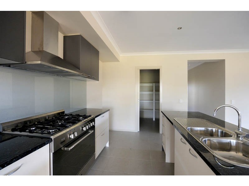 10 Benita Place, Leopold VIC 3224