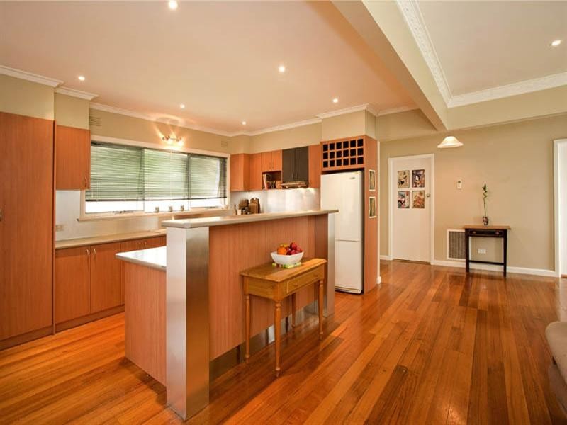 2/2 Tilly Court, Newcomb VIC 3219