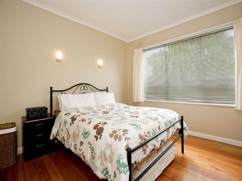 2/2 Tilly Court, Newcomb VIC 3219