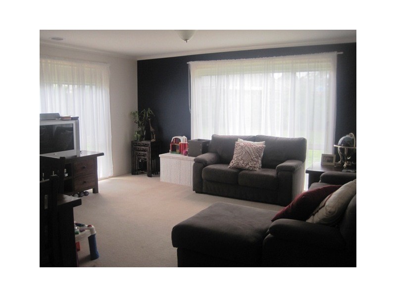 8 Lawson Court, Grovedale VIC 3216