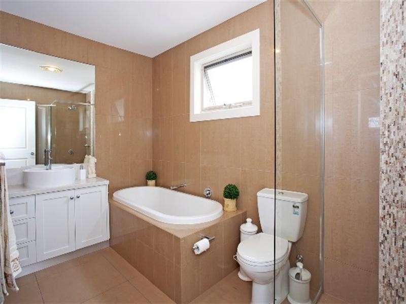 2/39 Albert Street, Geelong West VIC 3218