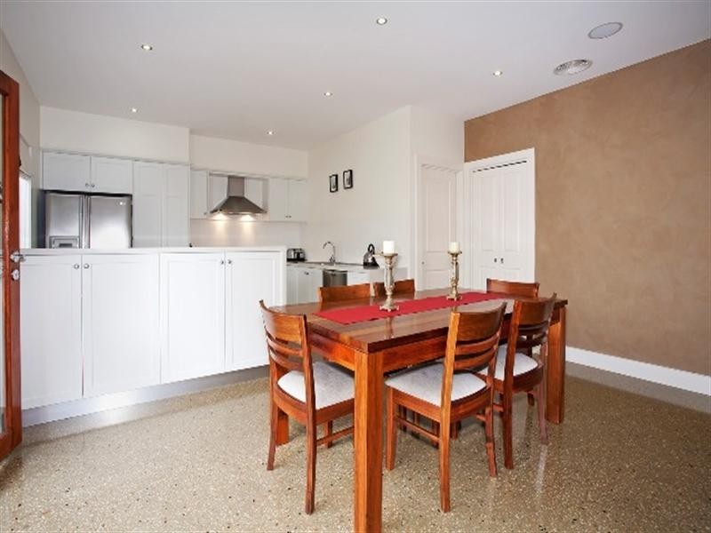 2/39 Albert Street, Geelong West VIC 3218