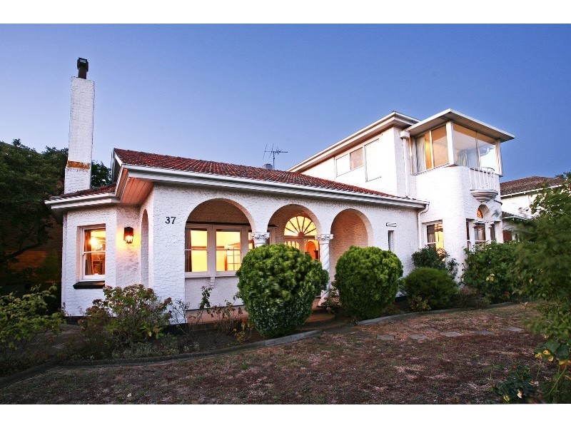 37 The Esplanade, Drumcondra VIC 3215