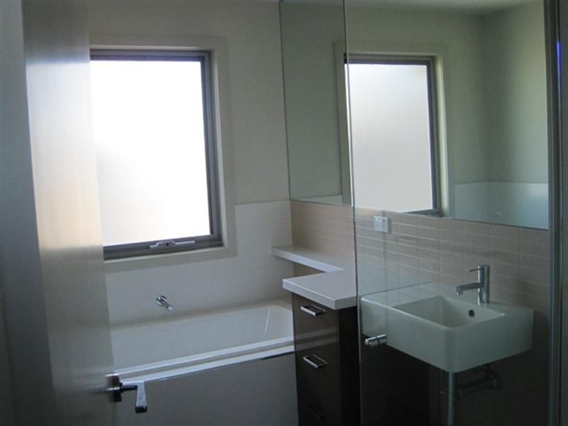 2/67 Sydney Parade, Geelong VIC 3220