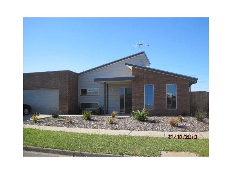 6 Michael Court, Grovedale VIC 3216