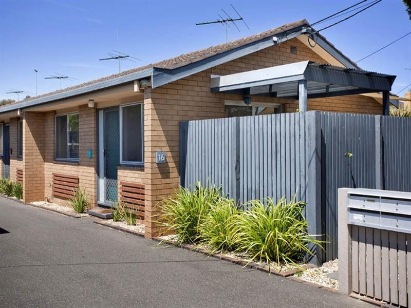 1/16 Stafford Street, Herne Hill VIC 3218