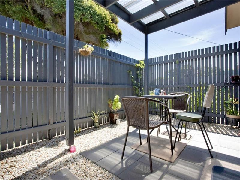 1/16 Stafford Street, Herne Hill VIC 3218