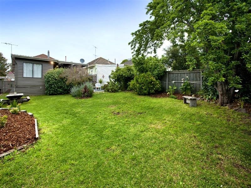 17 Argyle Street, Belmont VIC 3216