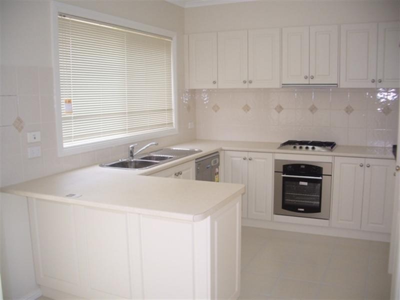 2/78 Britannia Street, Geelong West VIC 3218